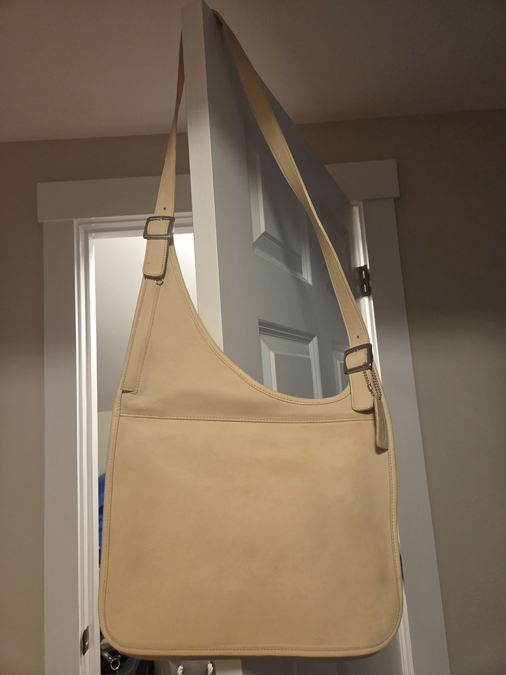 Vintage Coach Utility Hippie Flap Style #9404 Color Bone - Picture 5 of 12